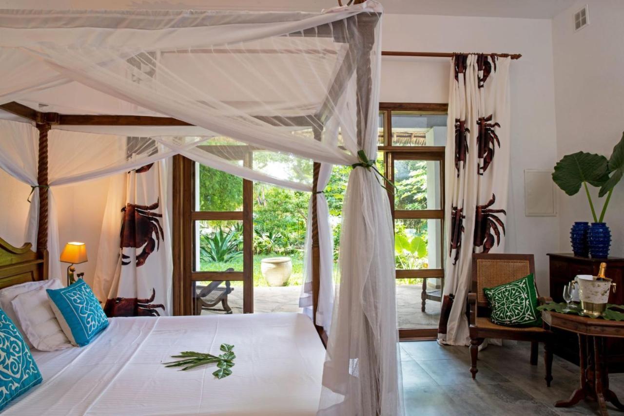 Coconut Room